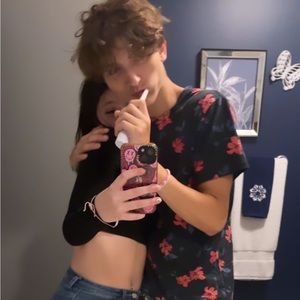 Meet your Posher, Dacee